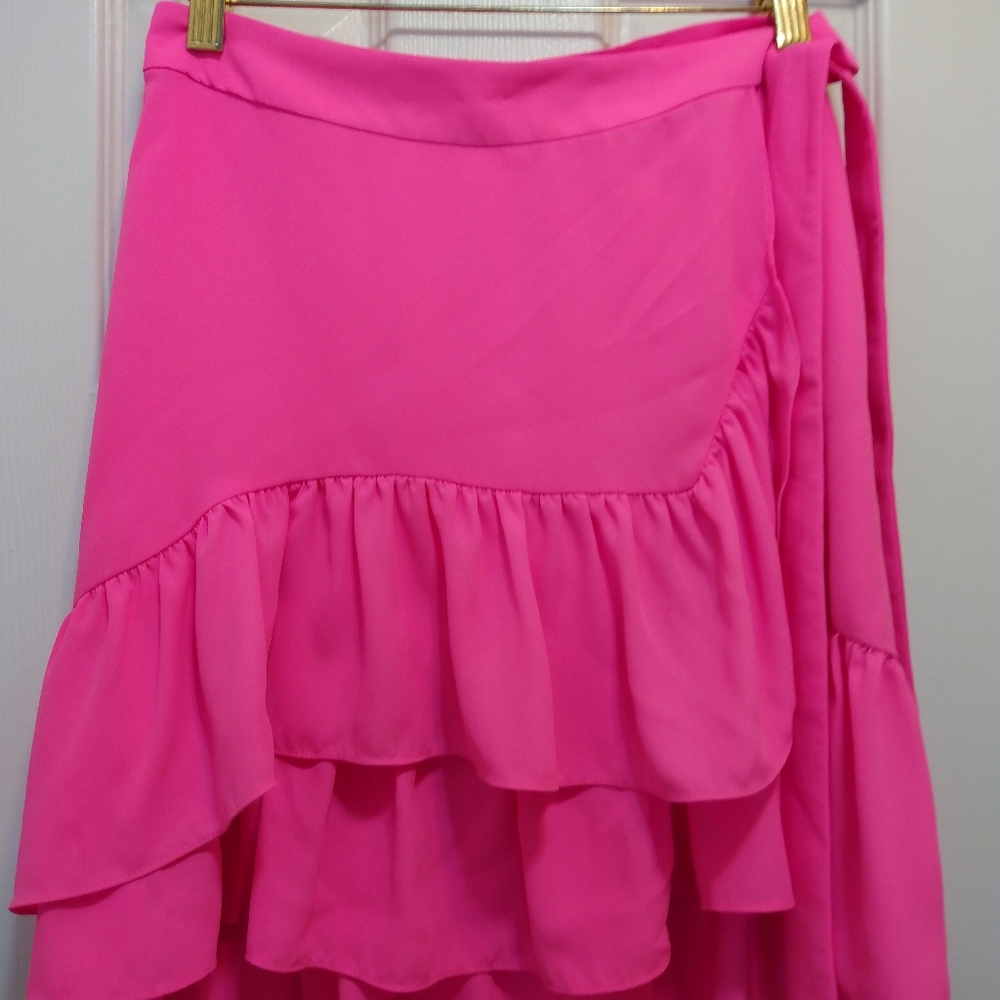 Lilly Pulitzer wrap around hot pink skirt.